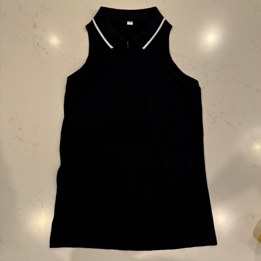 NWOT : Athleta : Dark Navy white trim at collar Racerback Seamless Tank Small